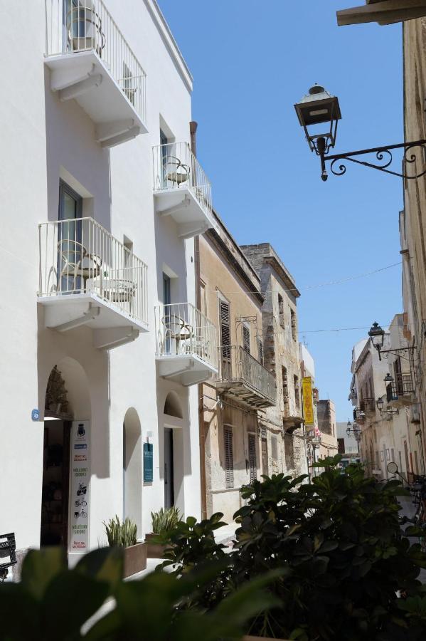 Mazzini Accommodation Favignana Ngoại thất bức ảnh